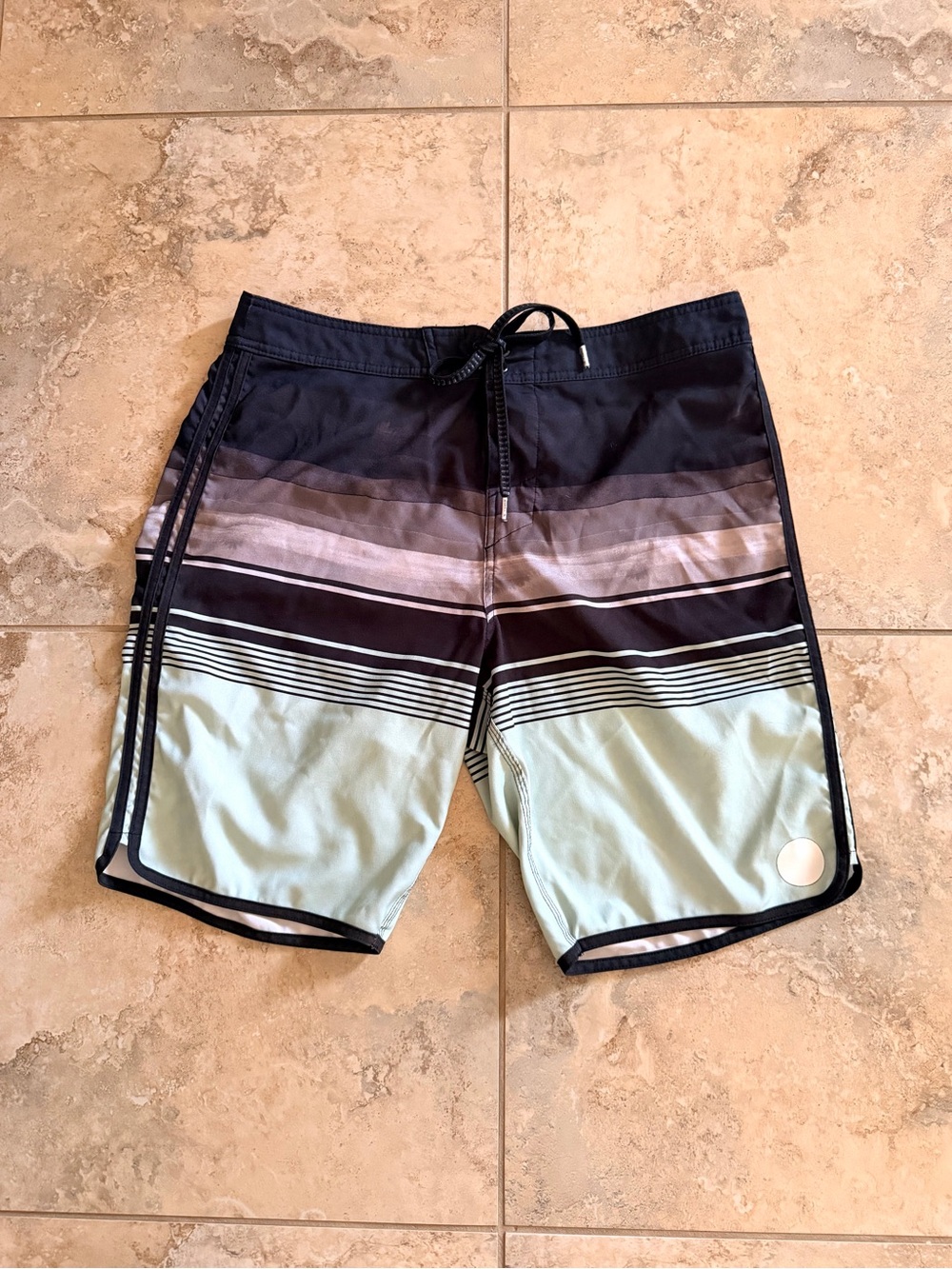 Men’s O’Neill board shorts swim trunks